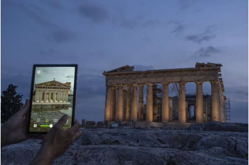 Приложение показывает, как выглядели древнегреческие памятники тысячи лет назад. Это проблеск технологий будущего
